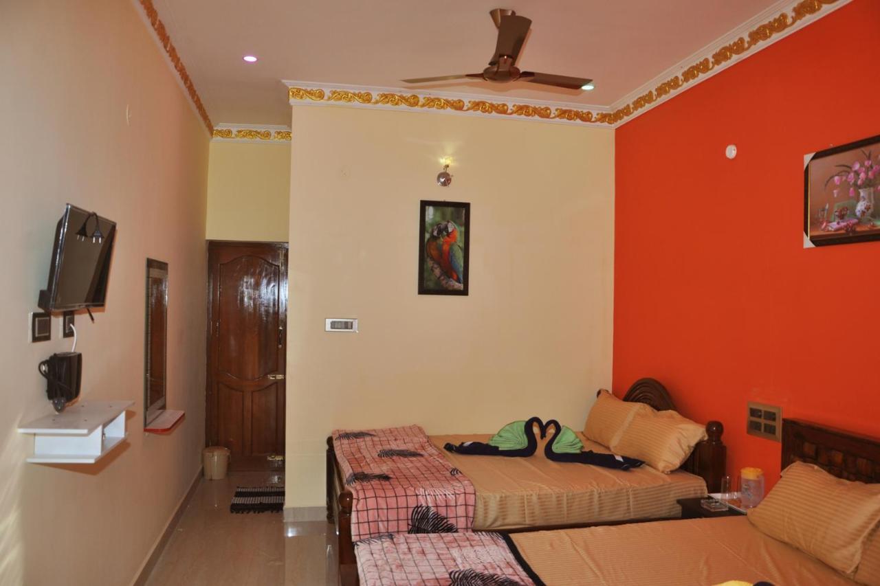 Yelagiri Egv Residency Hotel Buitenkant foto