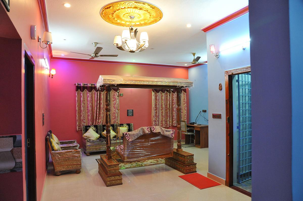 Yelagiri Egv Residency Hotel Buitenkant foto